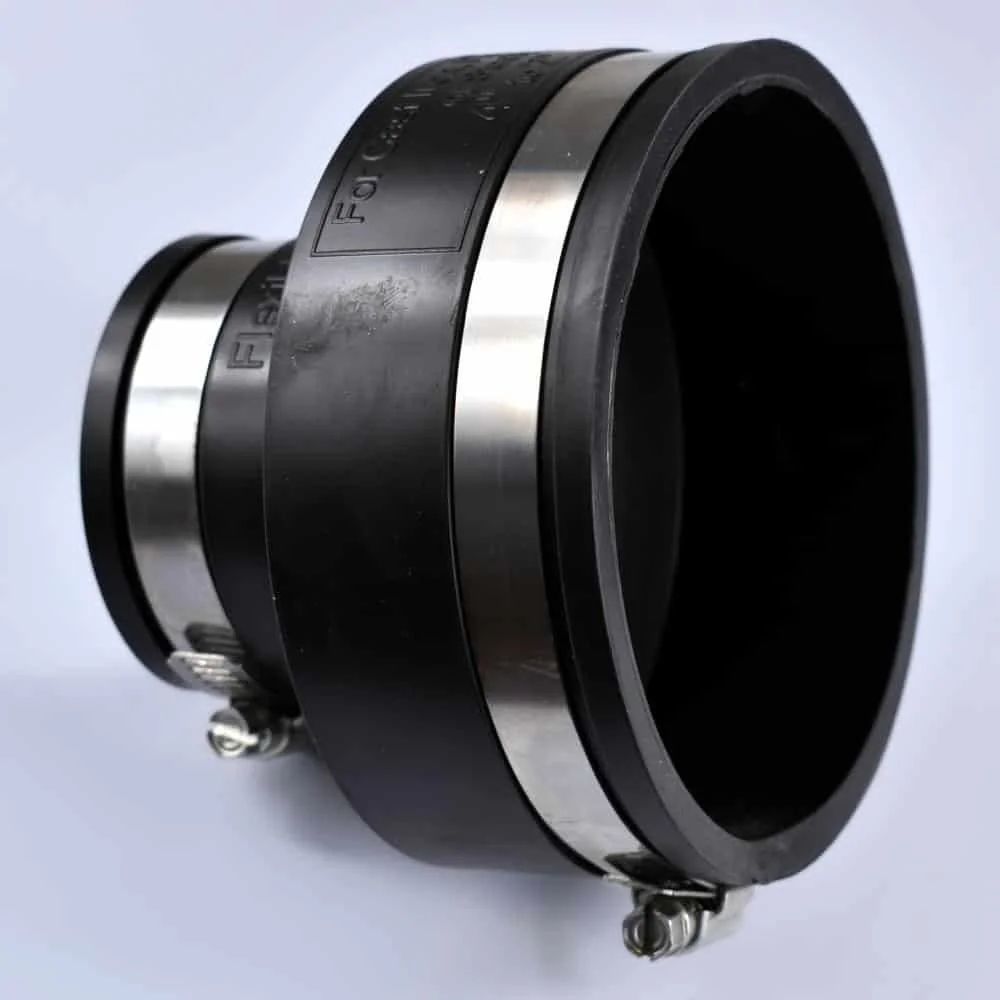 Cúpláil Solúbtha Laghdaitheora Píopaí 110 x 63 mm