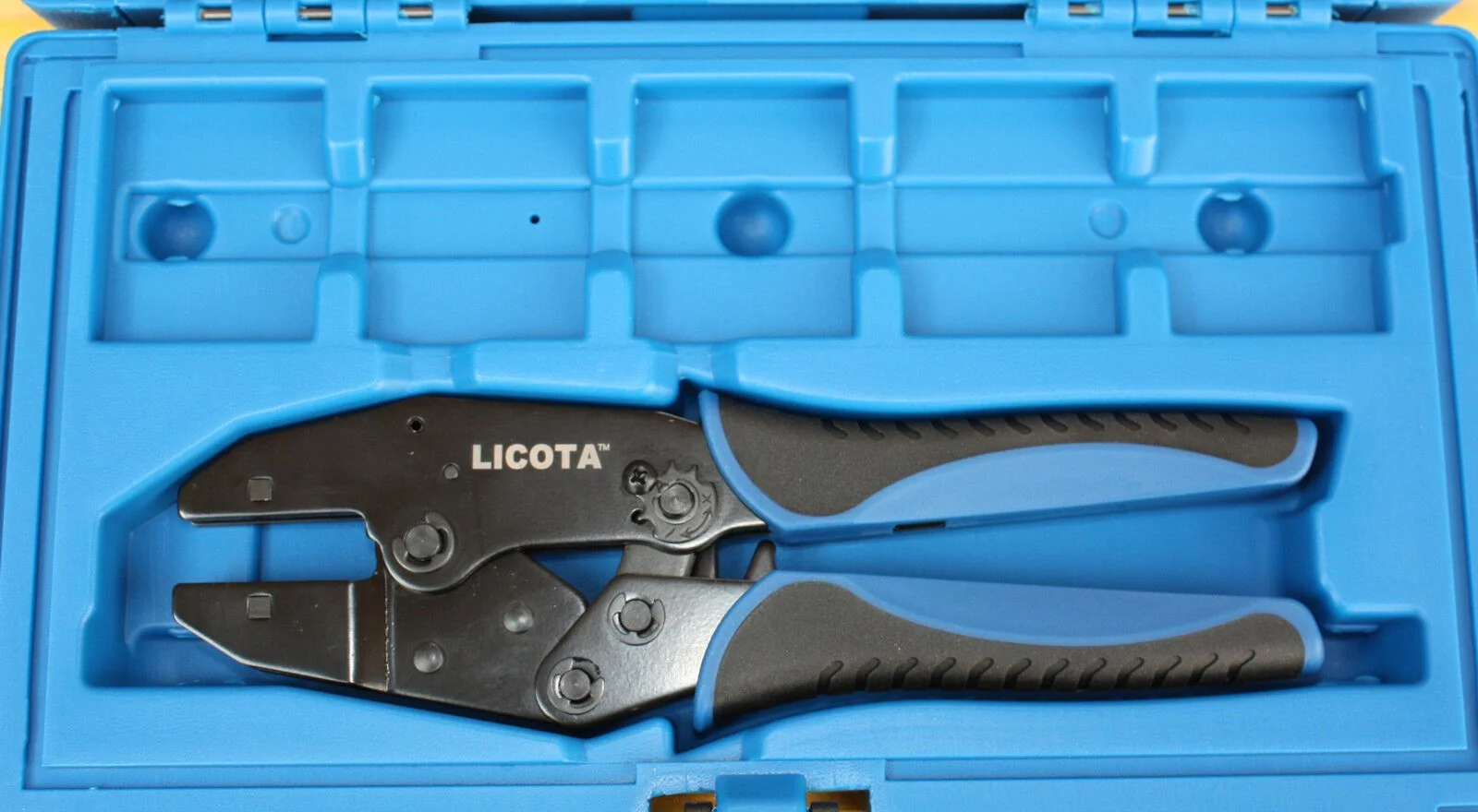 Uirlis Crimping, Piorra Crimping Láimhe