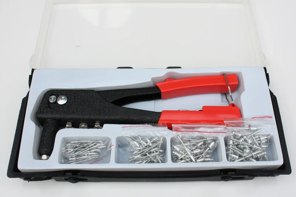 Pistol le haghaidh Seamanna Dall le 60 Niot Pop