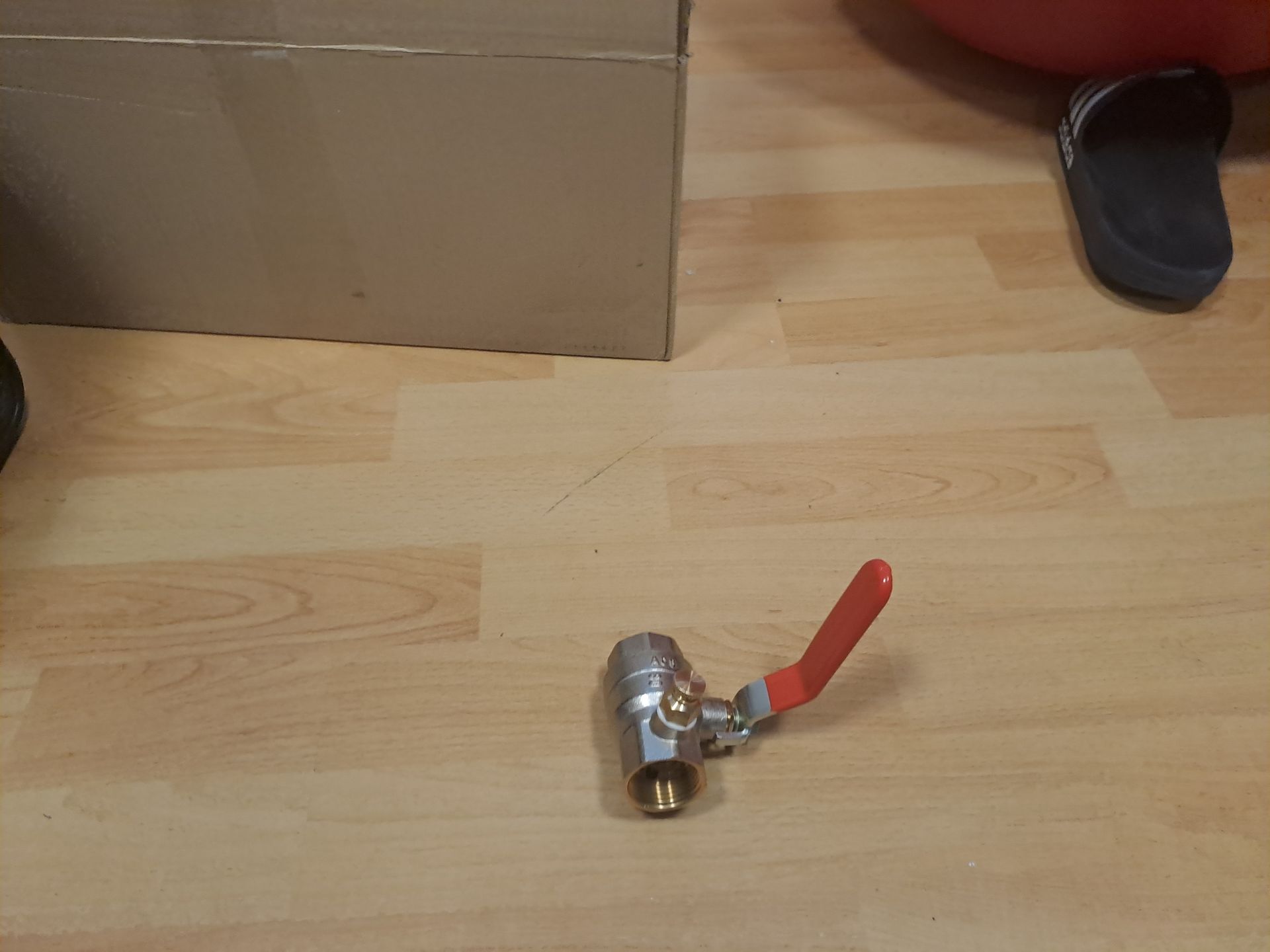 Athbhreithnigh an ceangaltán