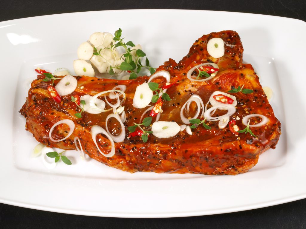 Feoil barbeque maranáilte